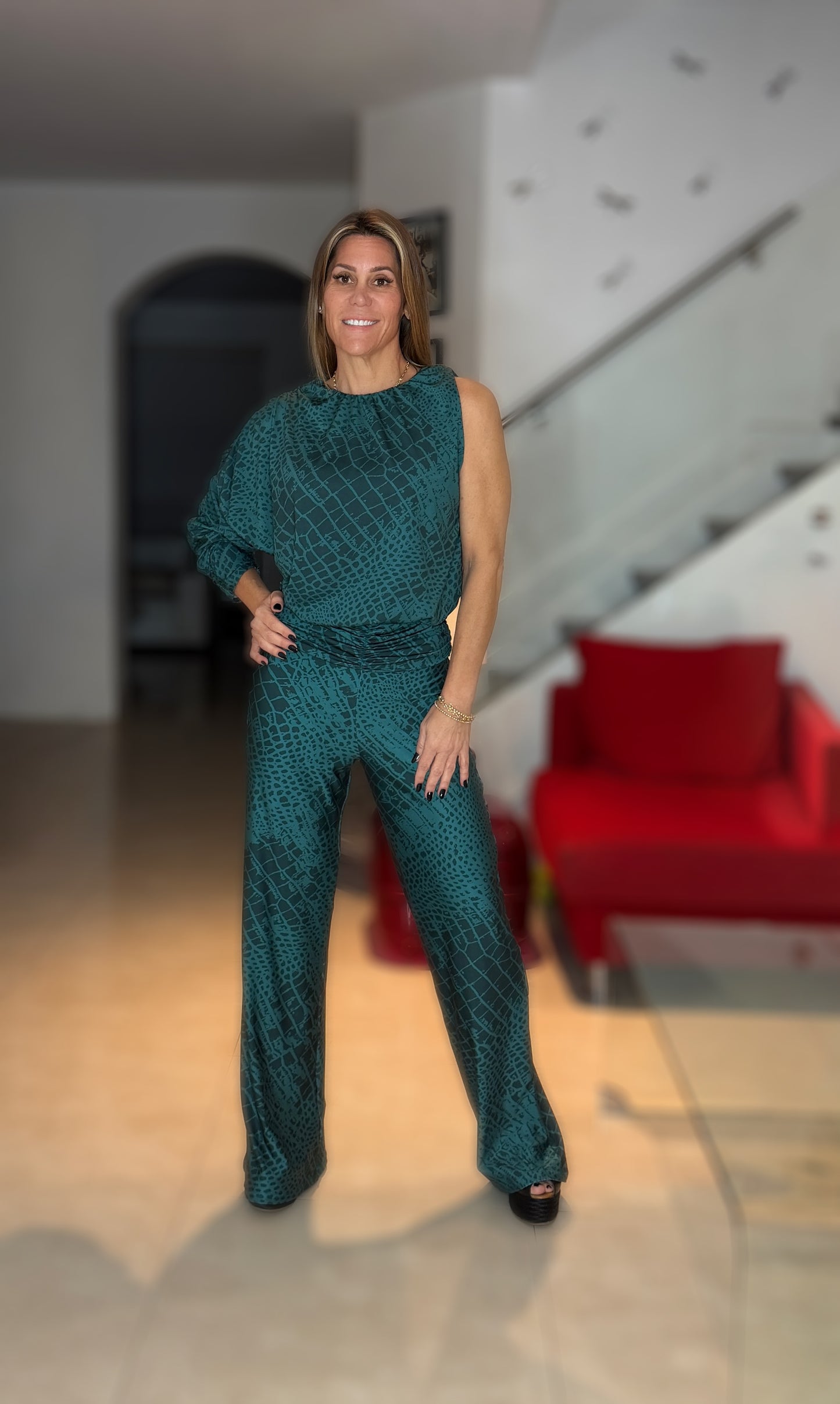 Asymmetric Set