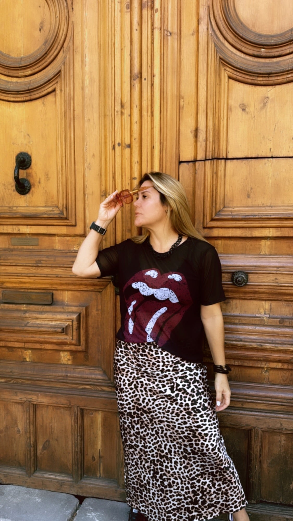 Black Mesh Lengua Tshirt